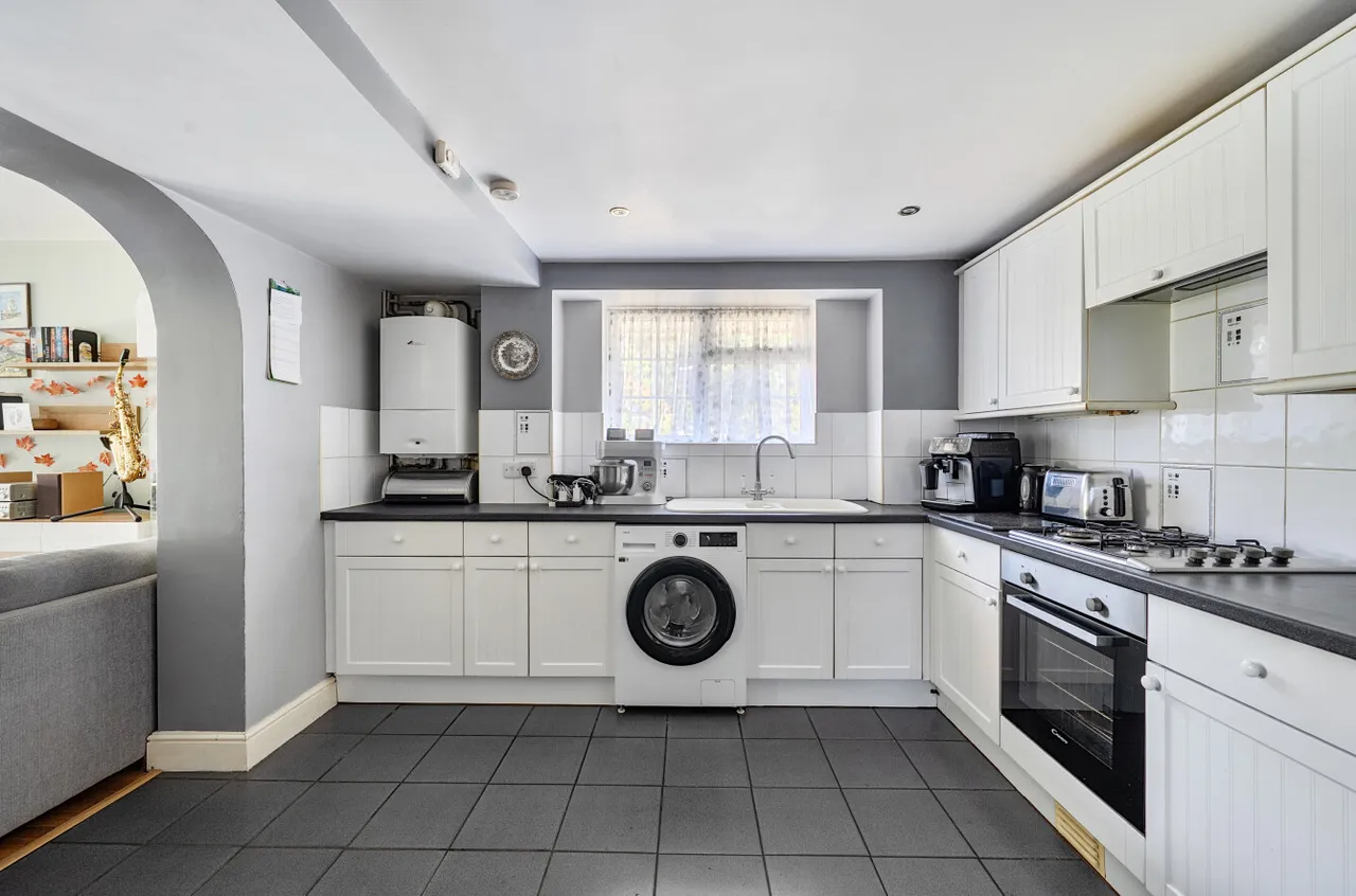 Proctor Close, Thornhill, SO19, photo 2