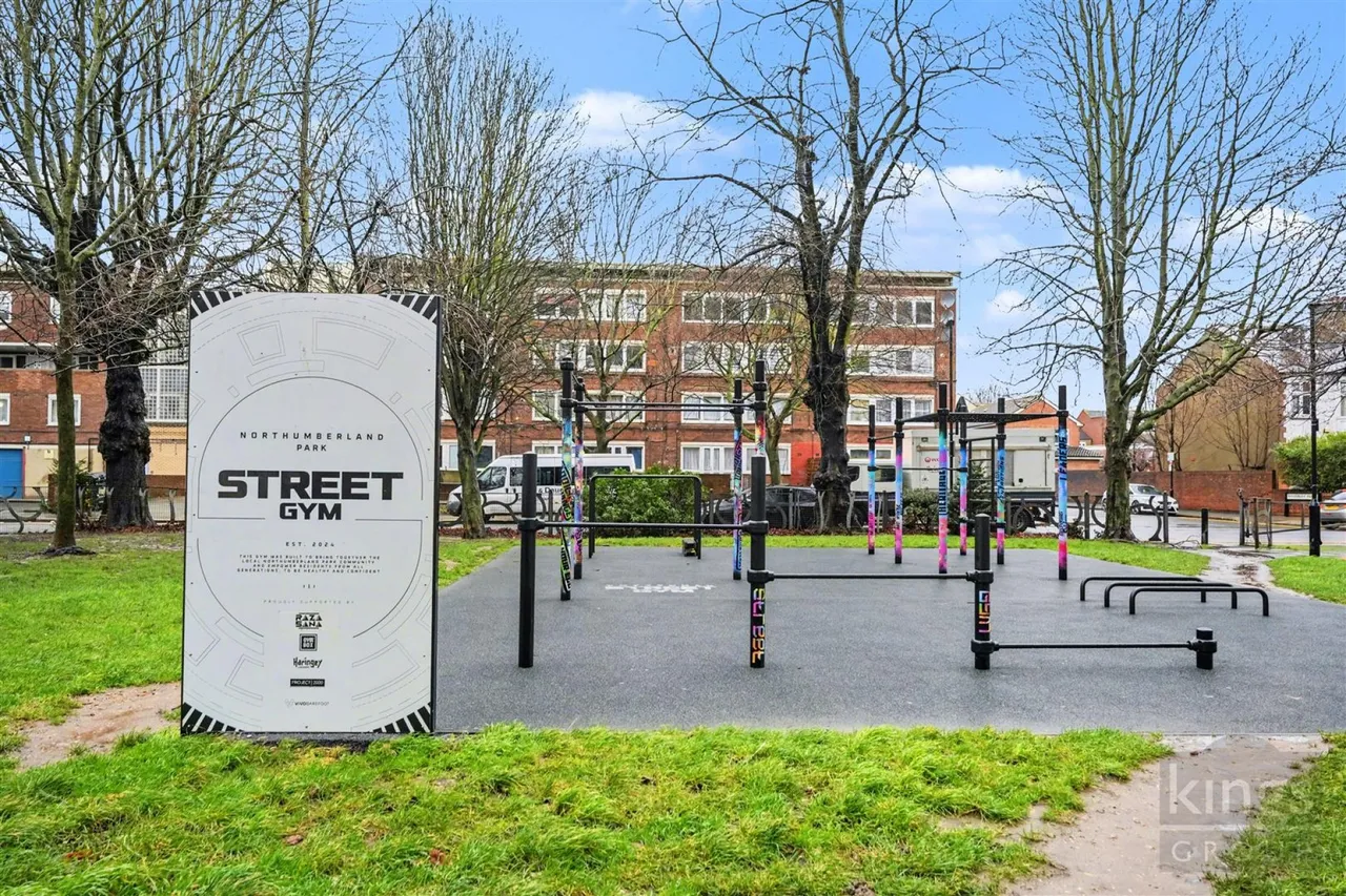Northumberland Park, London, photo 14