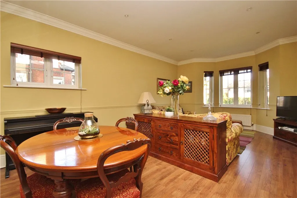Upper Edgeborough Road, Guildford, GU1, photo 9