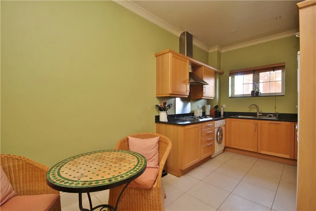 Upper Edgeborough Road, Guildford, GU1, photo 8