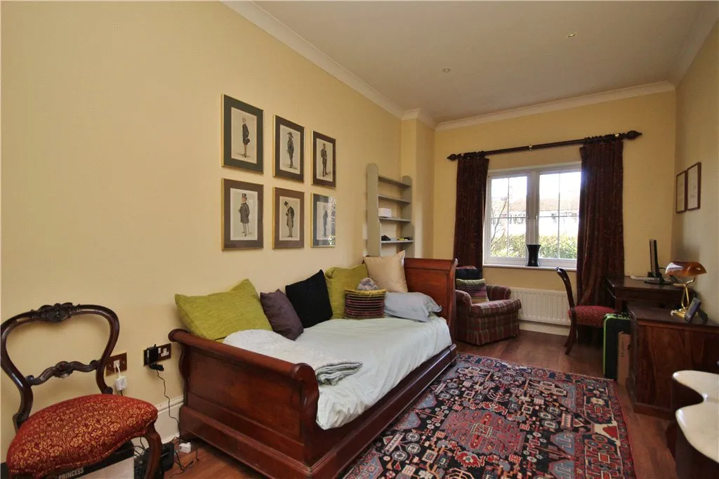 Upper Edgeborough Road, Guildford, GU1, photo 6