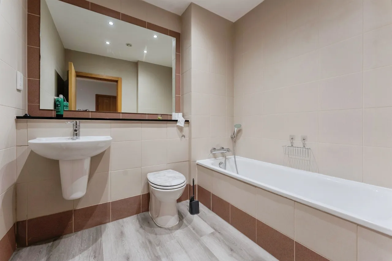 Dock Road, Birkenhead, CH41, photo 16