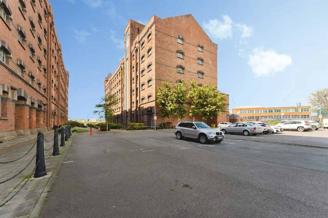 Dock Road, Birkenhead, CH41, photo 20