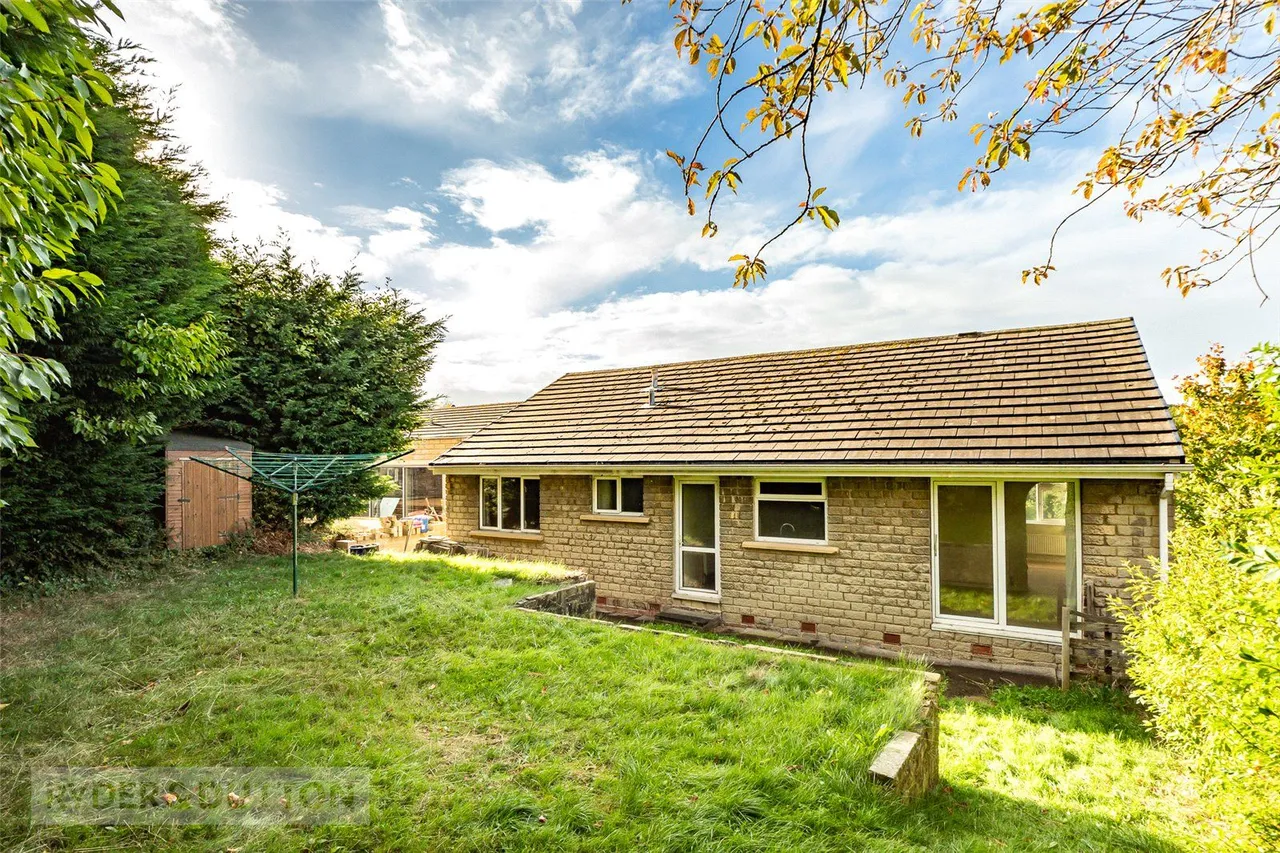 Ridings Fields, Brockholes, HD9, photo 11