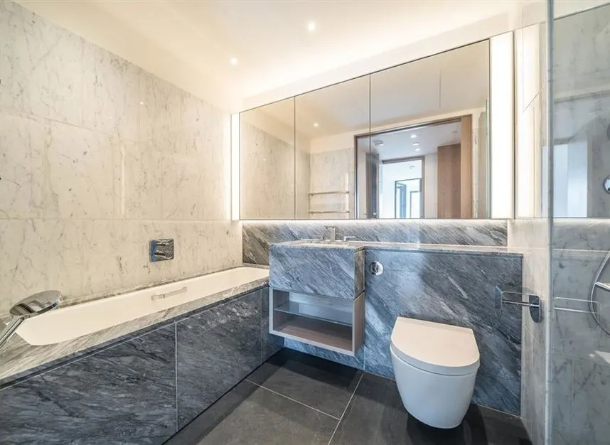 Nine Elms Lane, Nine Elms, SW8, photo 5