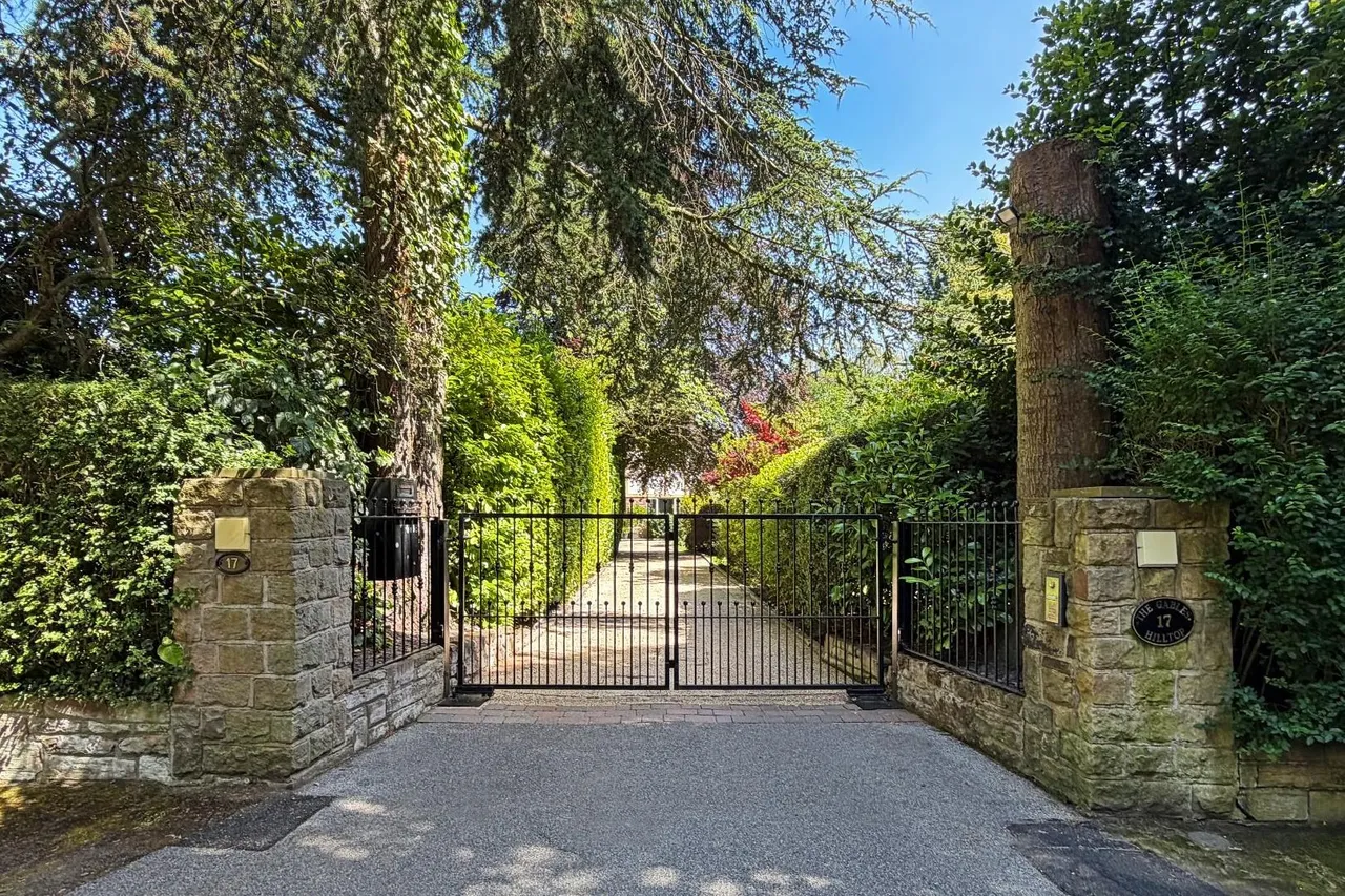 Hill Top, Hale, Cheshire WA15 0NN, photo 7
