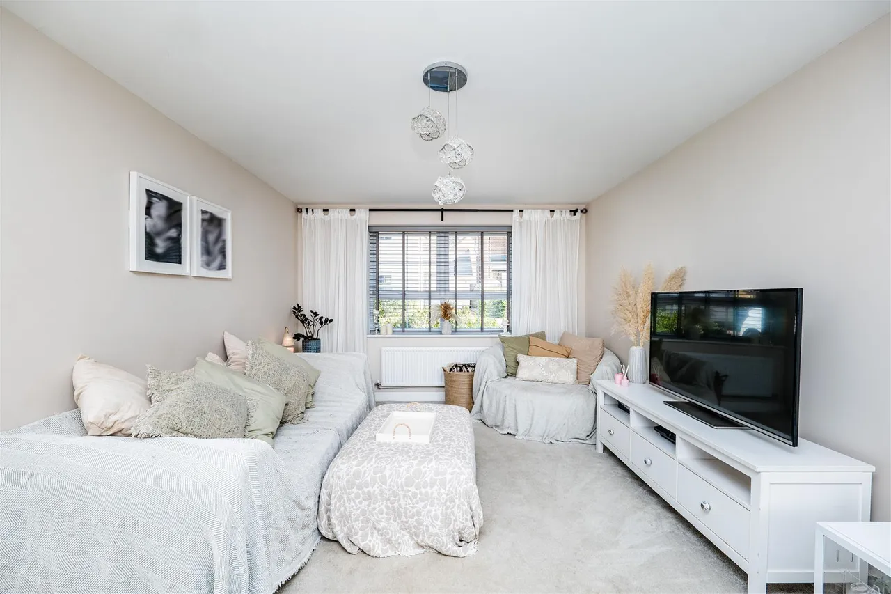 South View, Boverton, Llantwit Major, CF61 2AW, photo 4