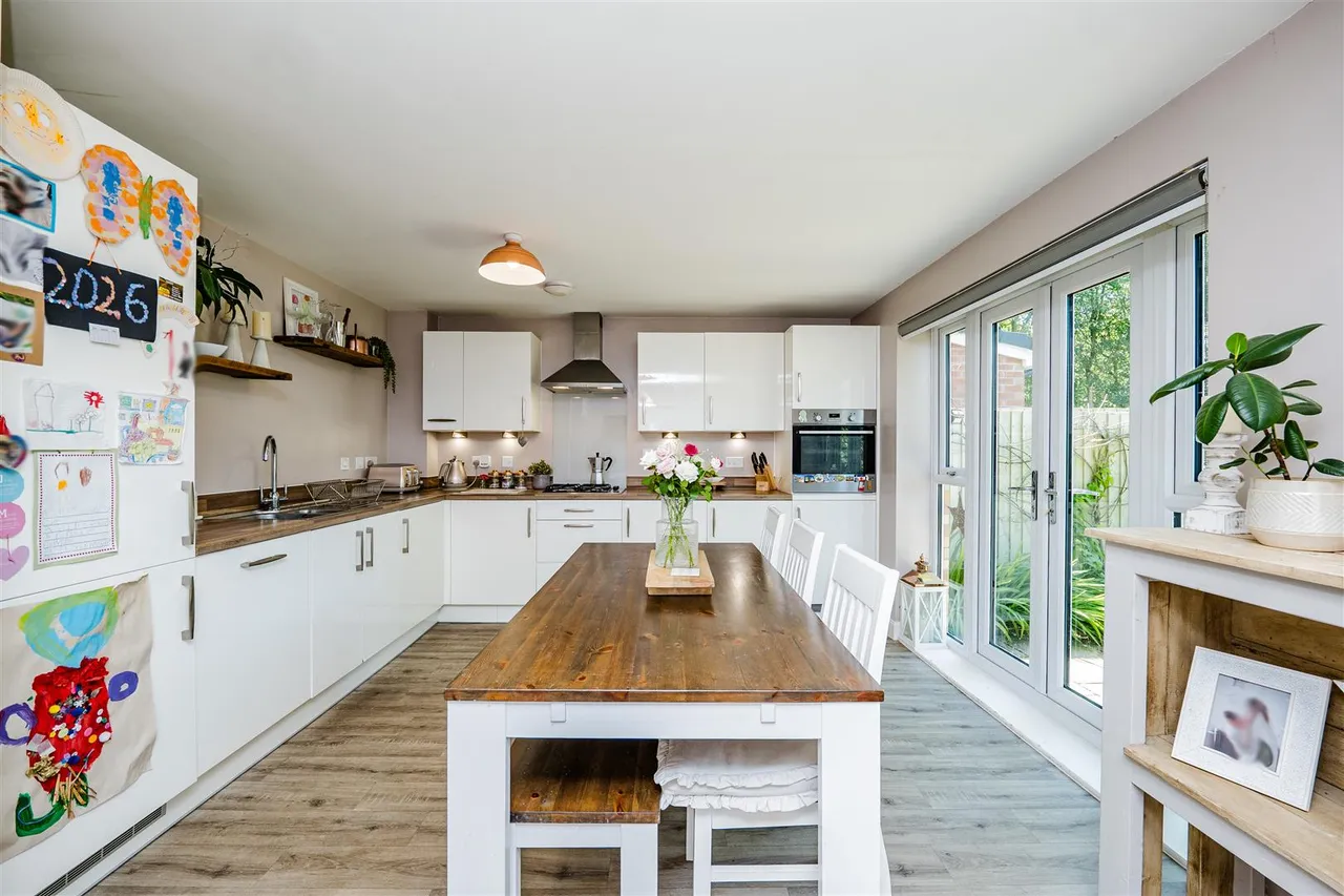 South View, Boverton, Llantwit Major, CF61 2AW, photo 11
