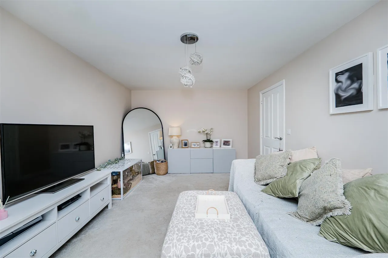 South View, Boverton, Llantwit Major, CF61 2AW, photo 5