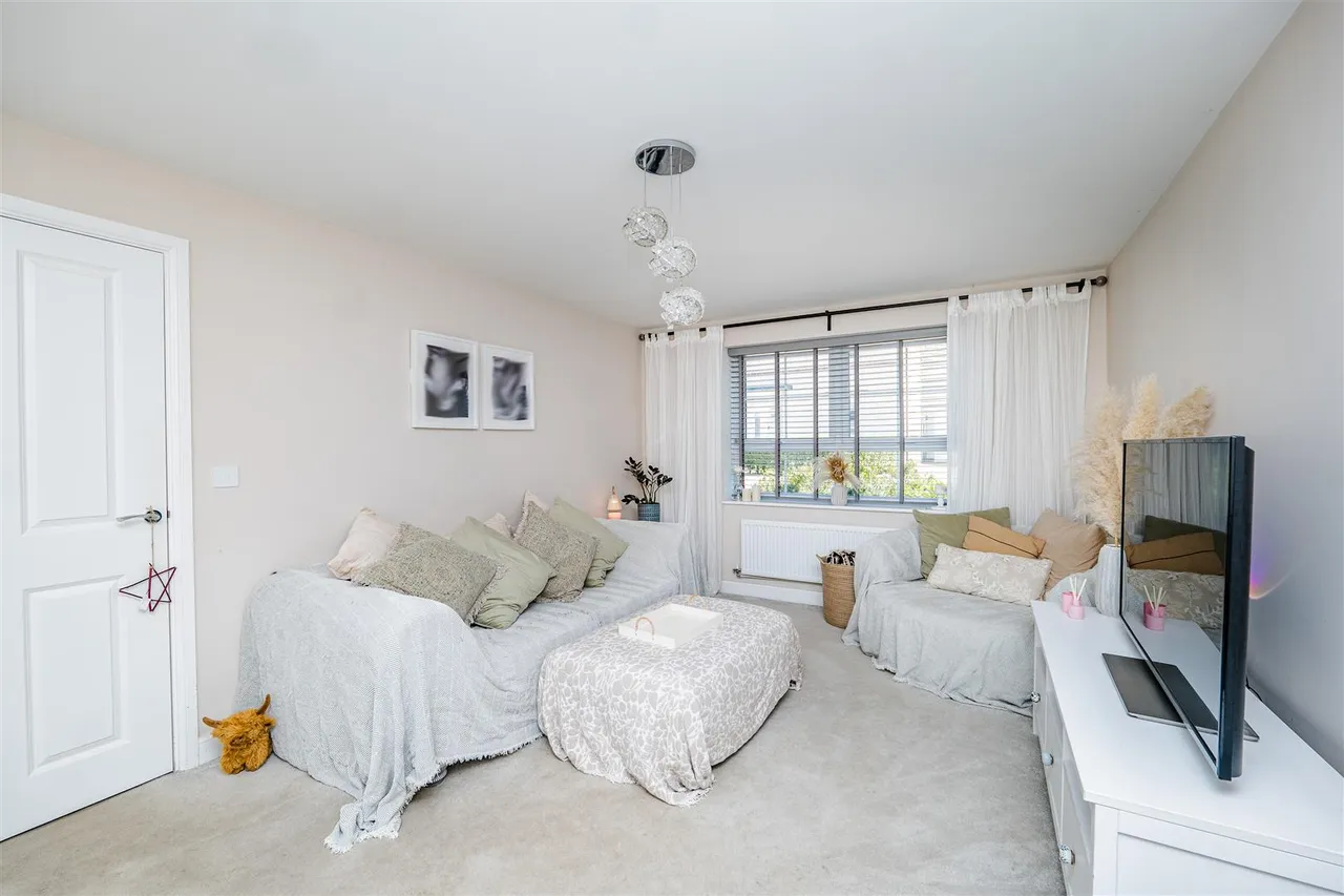 South View, Boverton, Llantwit Major, CF61 2AW, photo 6