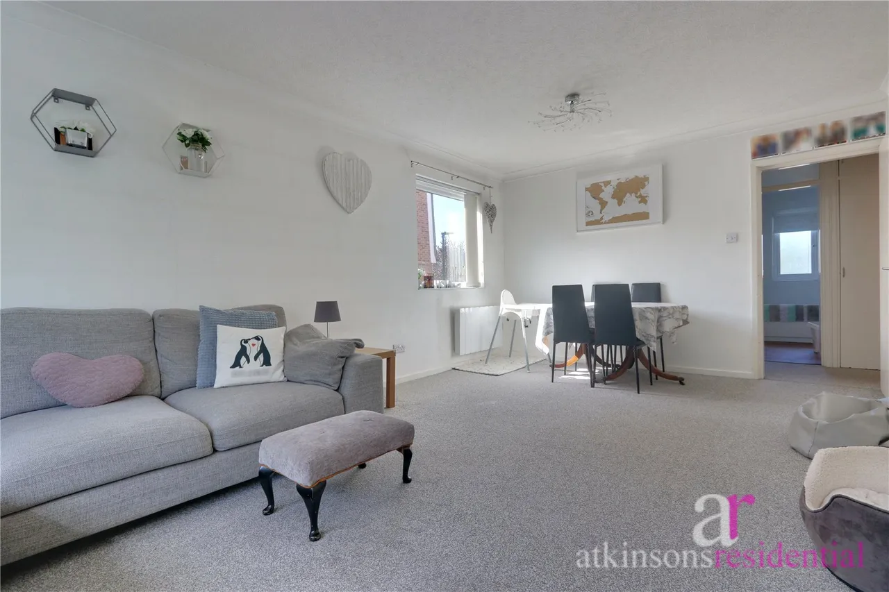 Wellington Road, Enfield, Middlesex, EN1 2PQ, photo 4