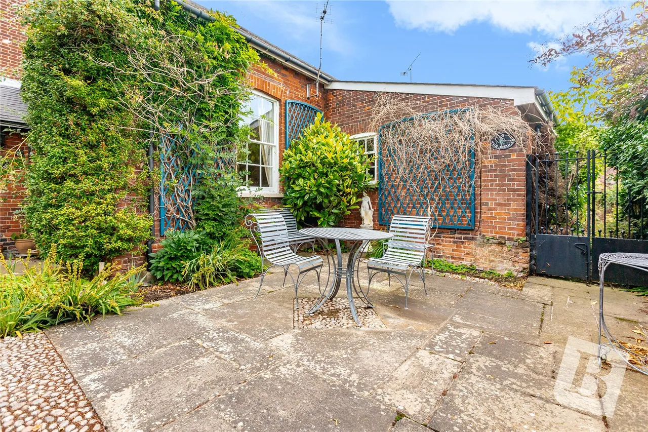Pilgrims Hatch, Brentwood, CM14, photo 6