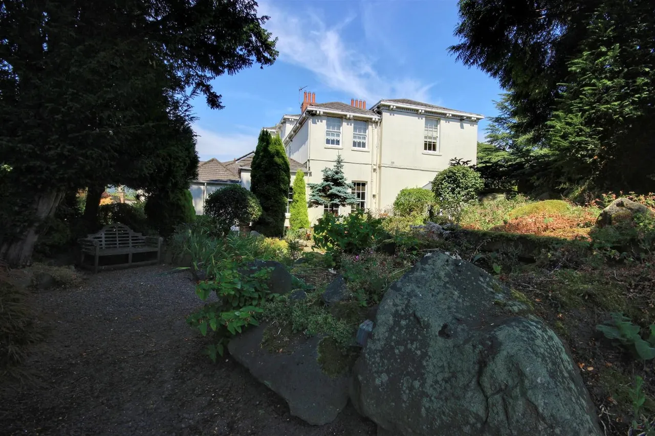 Hall Park, Swanland, photo 17