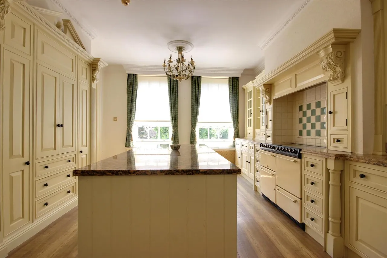 Hall Park, Swanland, photo 16