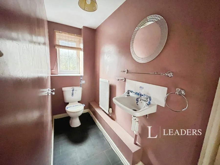 Sylvan Avenue, Kirkby-in-Ashfield, NG17, photo 13