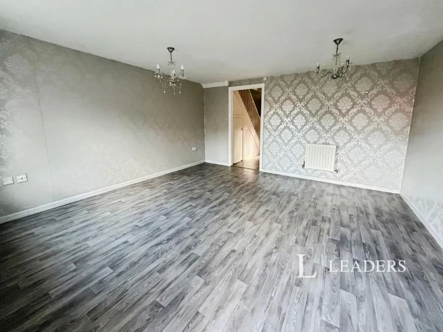 Sylvan Avenue, Kirkby-in-Ashfield, NG17, photo 4
