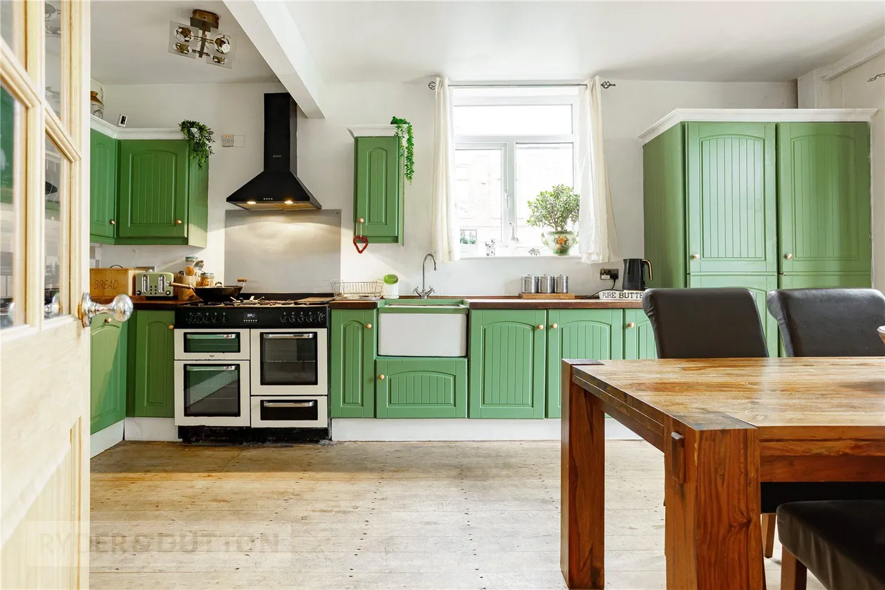 4 bed house for sale, Oaken Clough Drive, Ashton-Under-Lyne, OL7