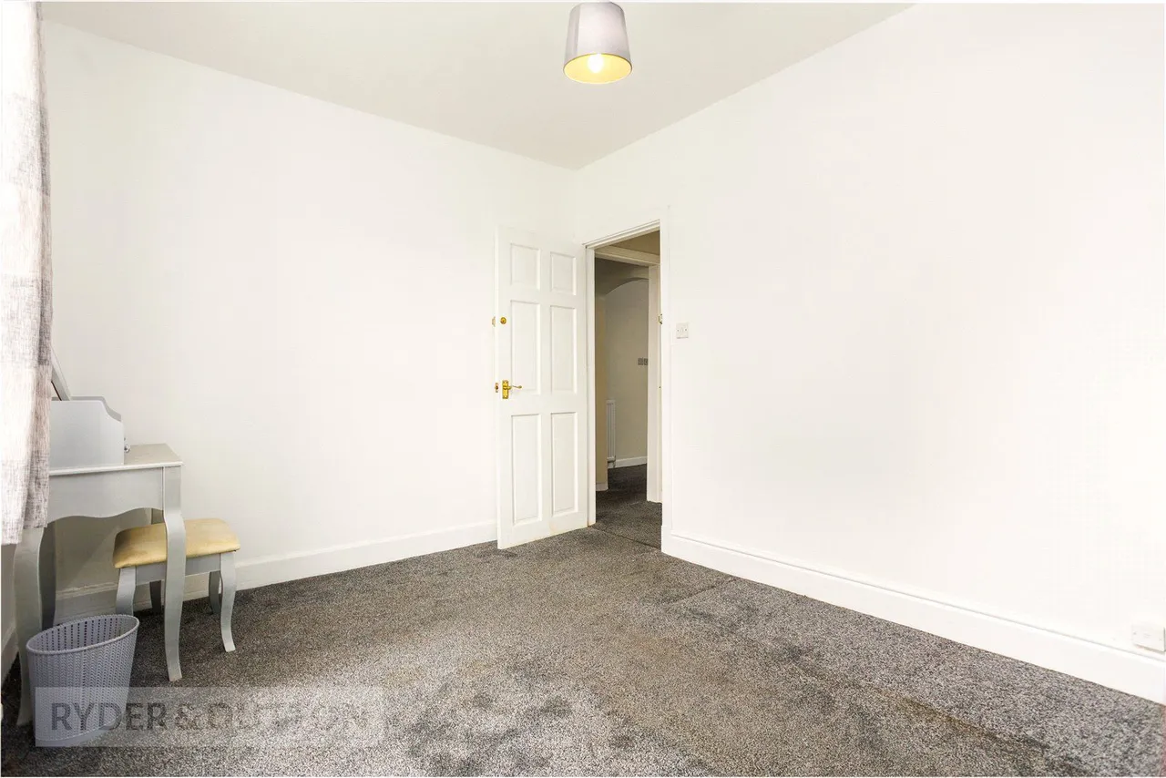 Oaken Clough Drive, Ashton-Under-Lyne, OL7, photo 32
