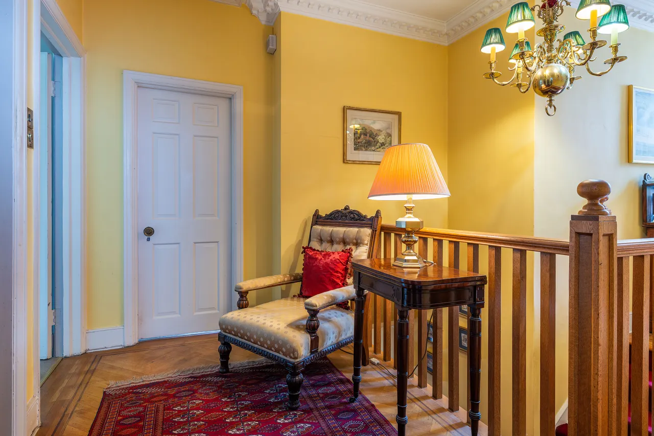 Woodfield Avenue, London, SW16, photo 6