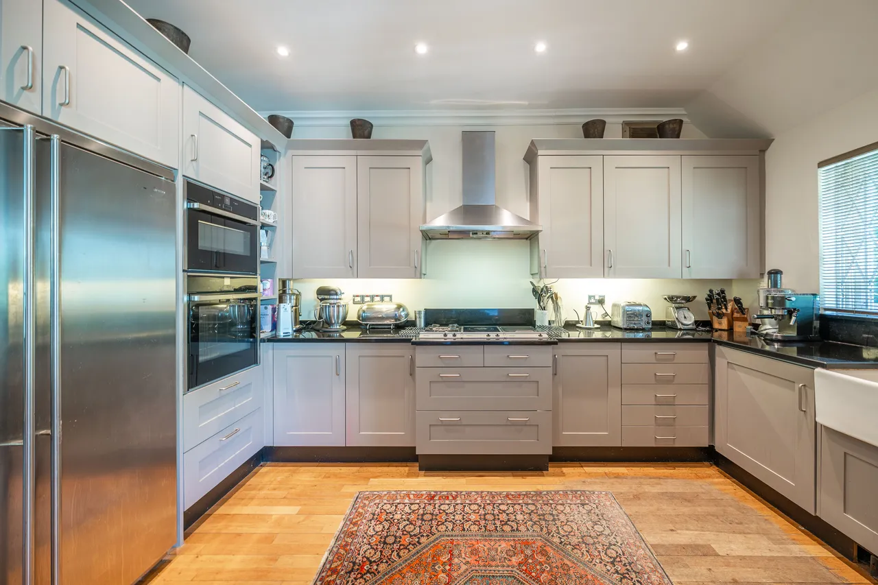 Woodfield Avenue, London, SW16, photo 3