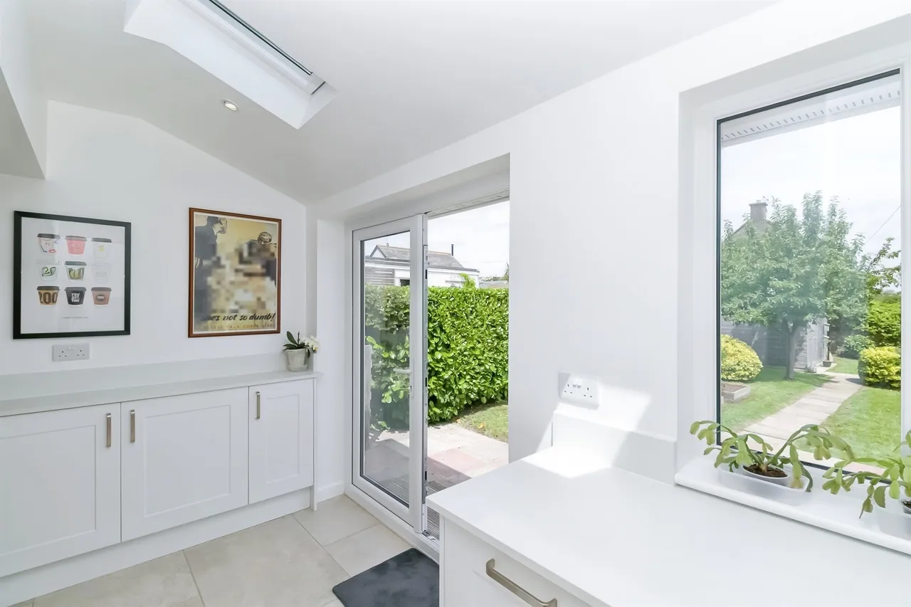 Tathan Crescent, Barry, CF62, photo 8