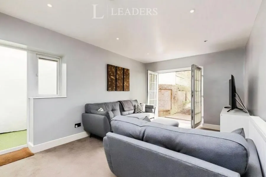 New Brighton Road, Emsworth, PO10, photo 6