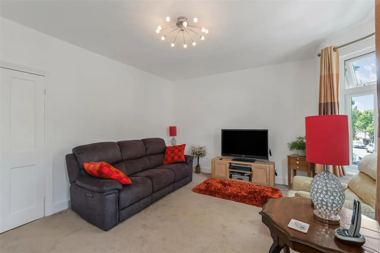 Whitney Road, Leyton, E10, photo 9