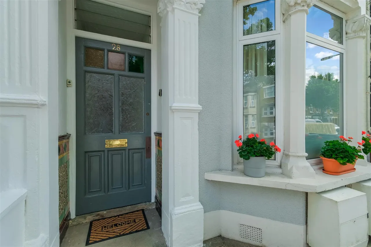 Whitney Road, Leyton, E10, photo 2