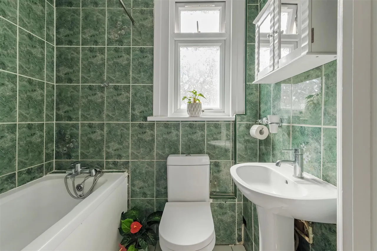 Whitney Road, Leyton, E10, photo 13