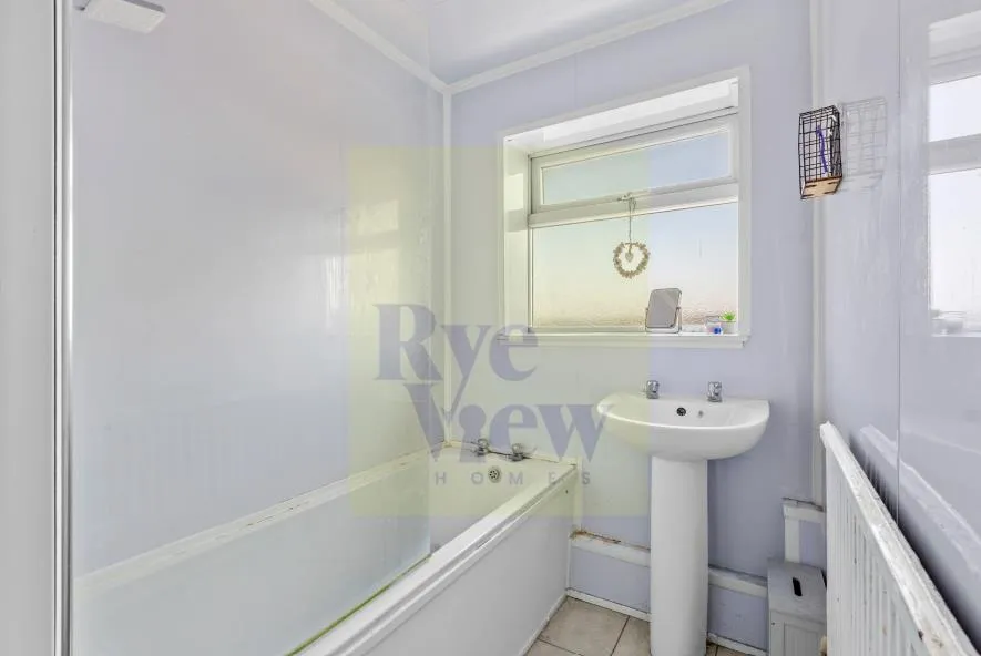 High Wycombe, Buckinghamshire, HP12 3PB, photo 6