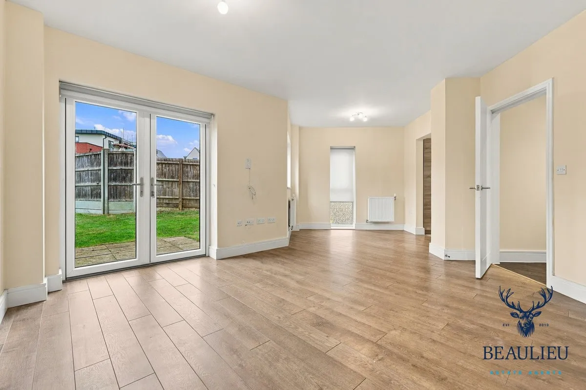 Armistice Avenue, Chelmsford Garden, CM1, photo 5