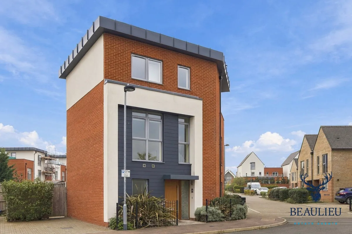 Armistice Avenue, Chelmsford Garden, CM1, photo 36