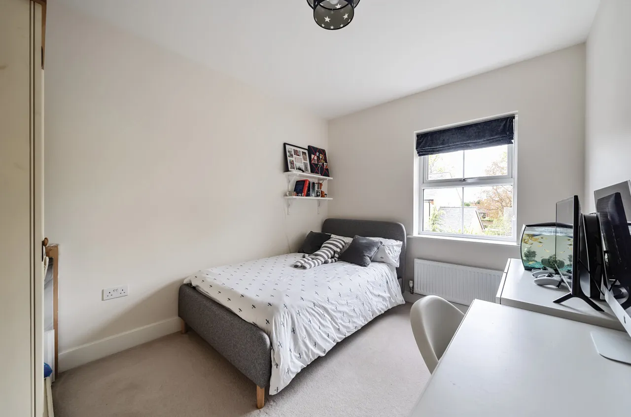 Tithe Lane, West End, Woking, Surrey, GU24 9FY, photo 7