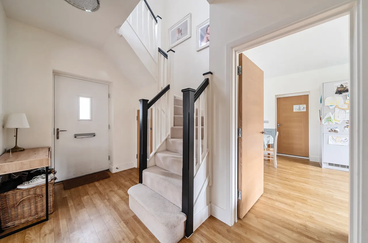 Tithe Lane, West End, Woking, Surrey, GU24 9FY, photo 5