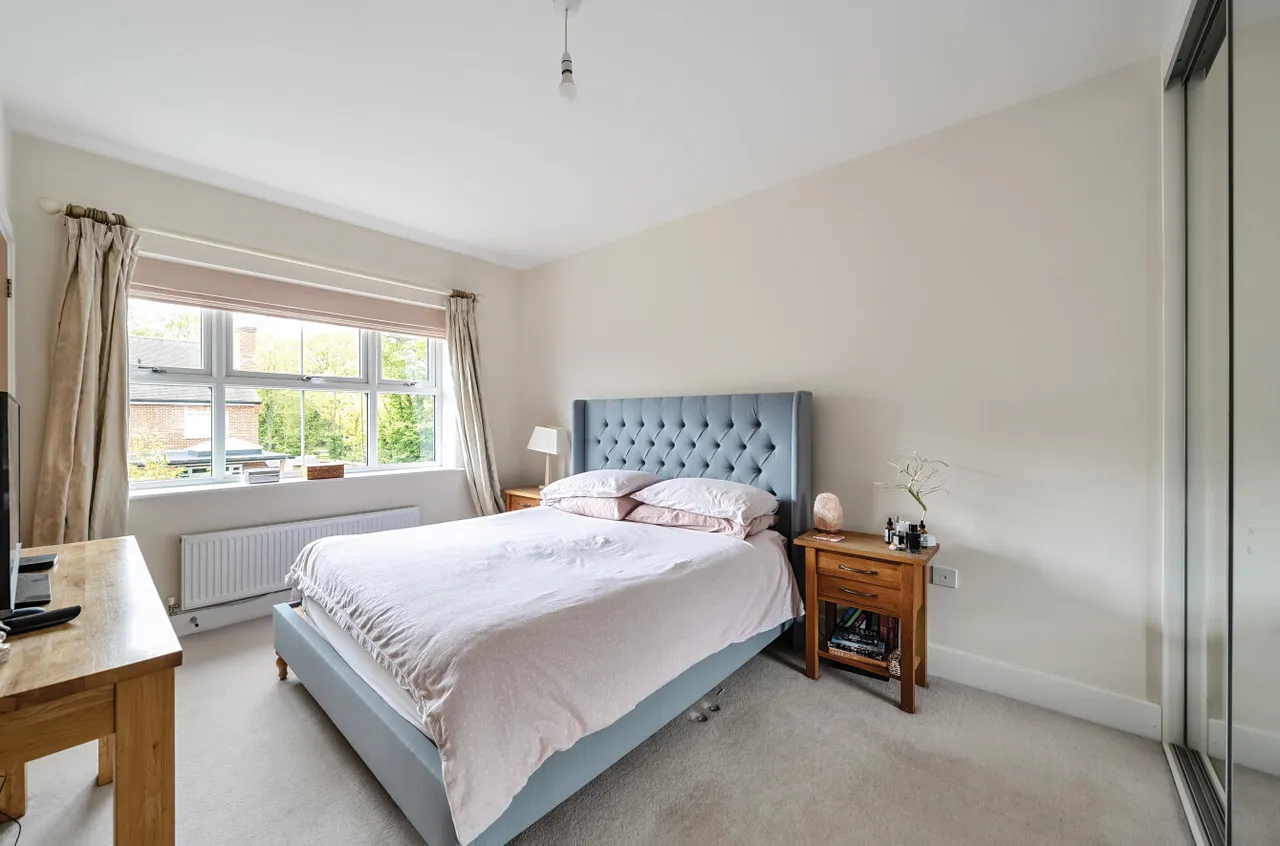 Tithe Lane, West End, Woking, Surrey, GU24 9FY, photo 6