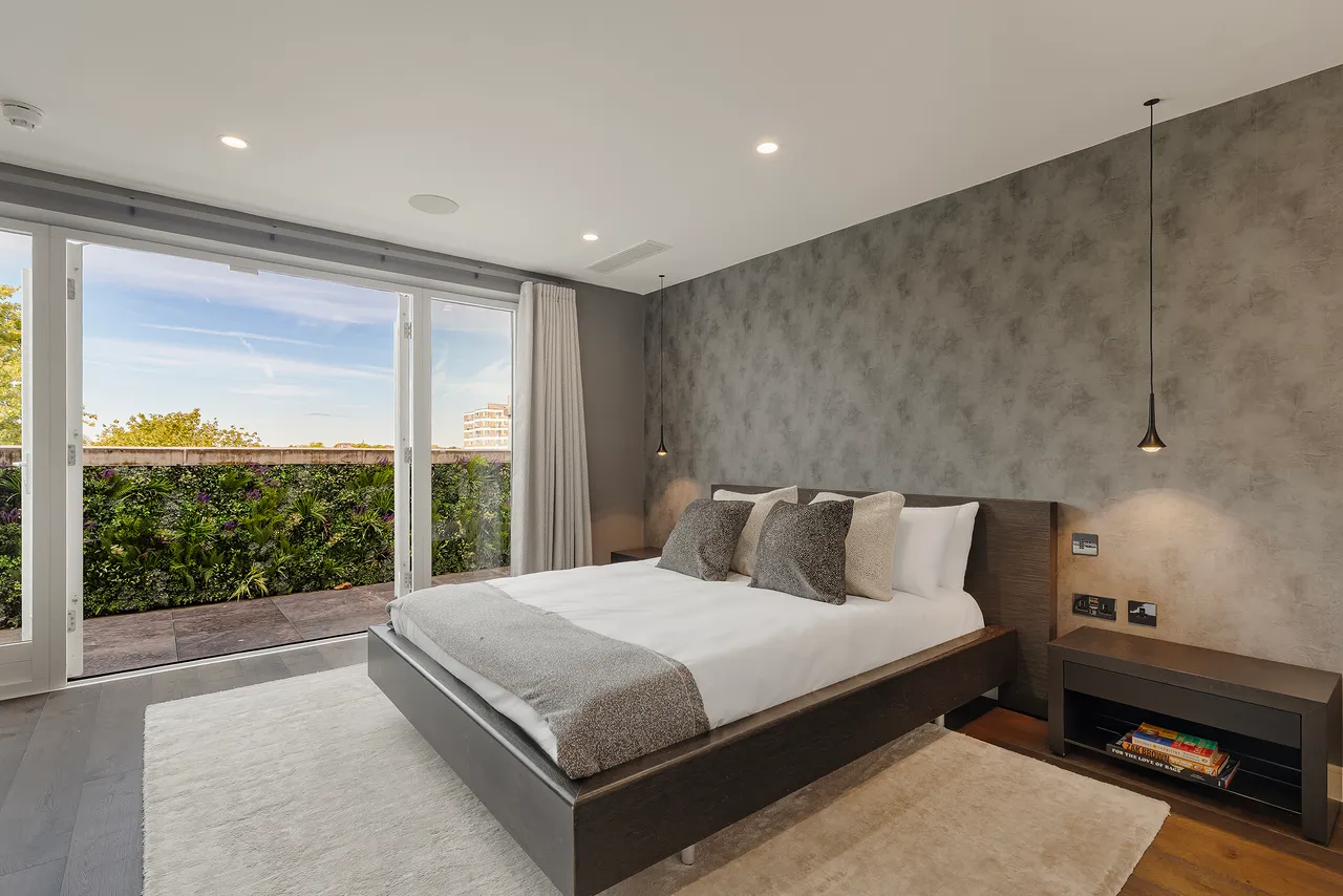 Beavor Lane, Hammersmith, West London, photo 8