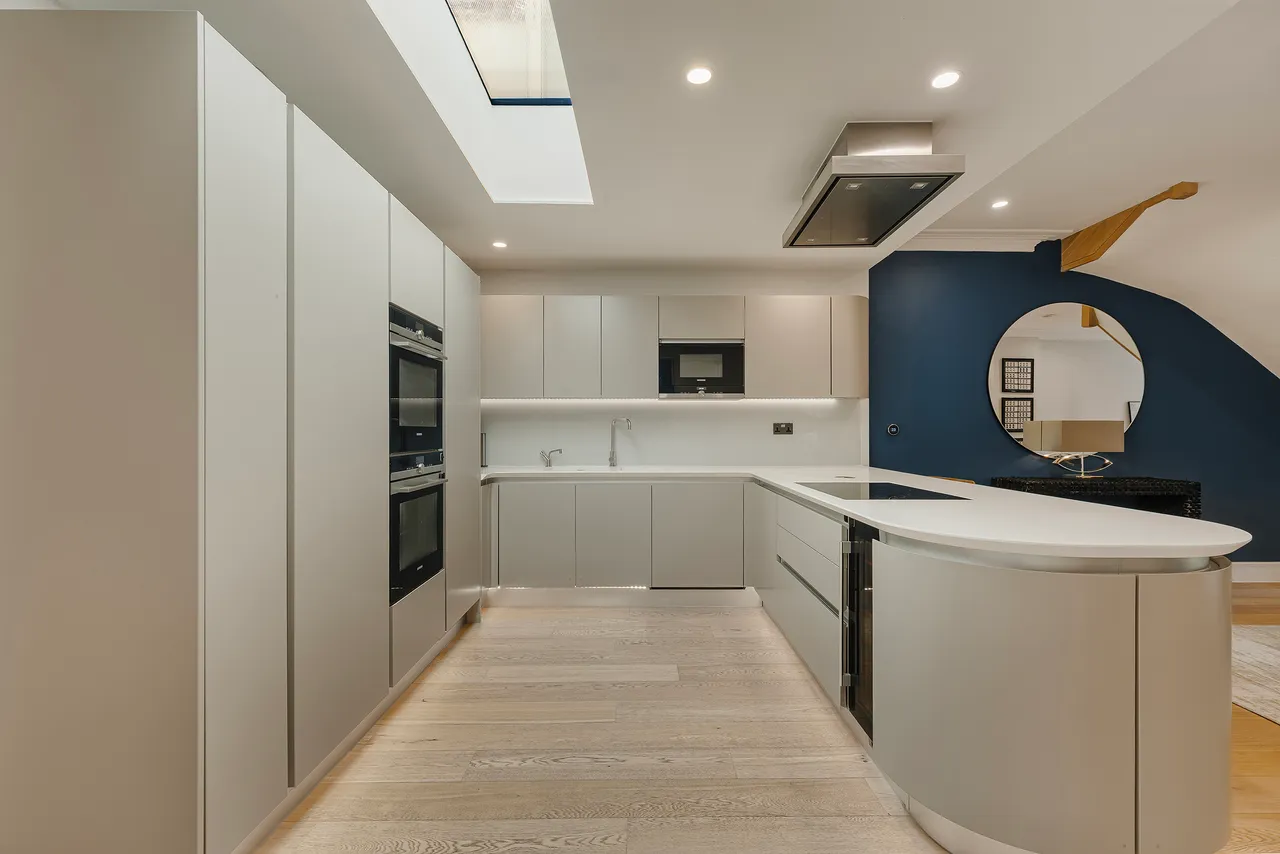 Beavor Lane, Hammersmith, West London, photo 4