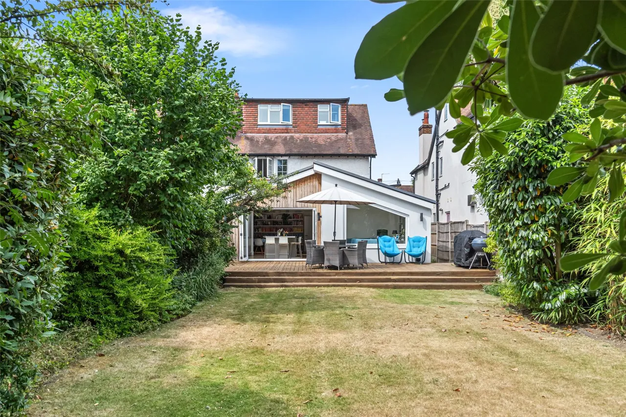Courtlands Avenue, Hampton, TW12 3NS, photo 14