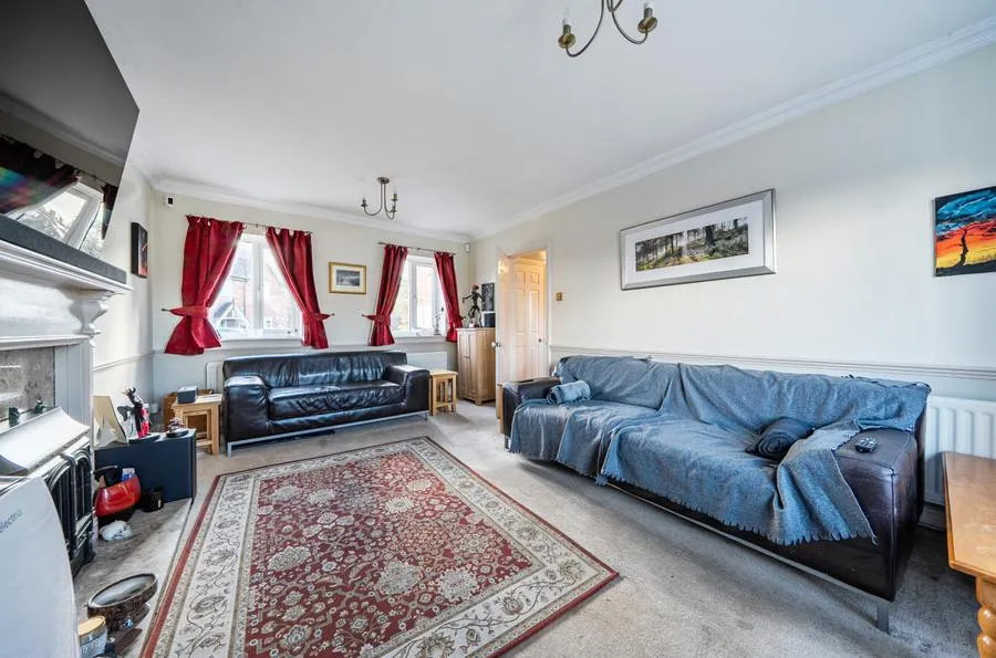 Barclay Close, Charndon, OX27, photo 3