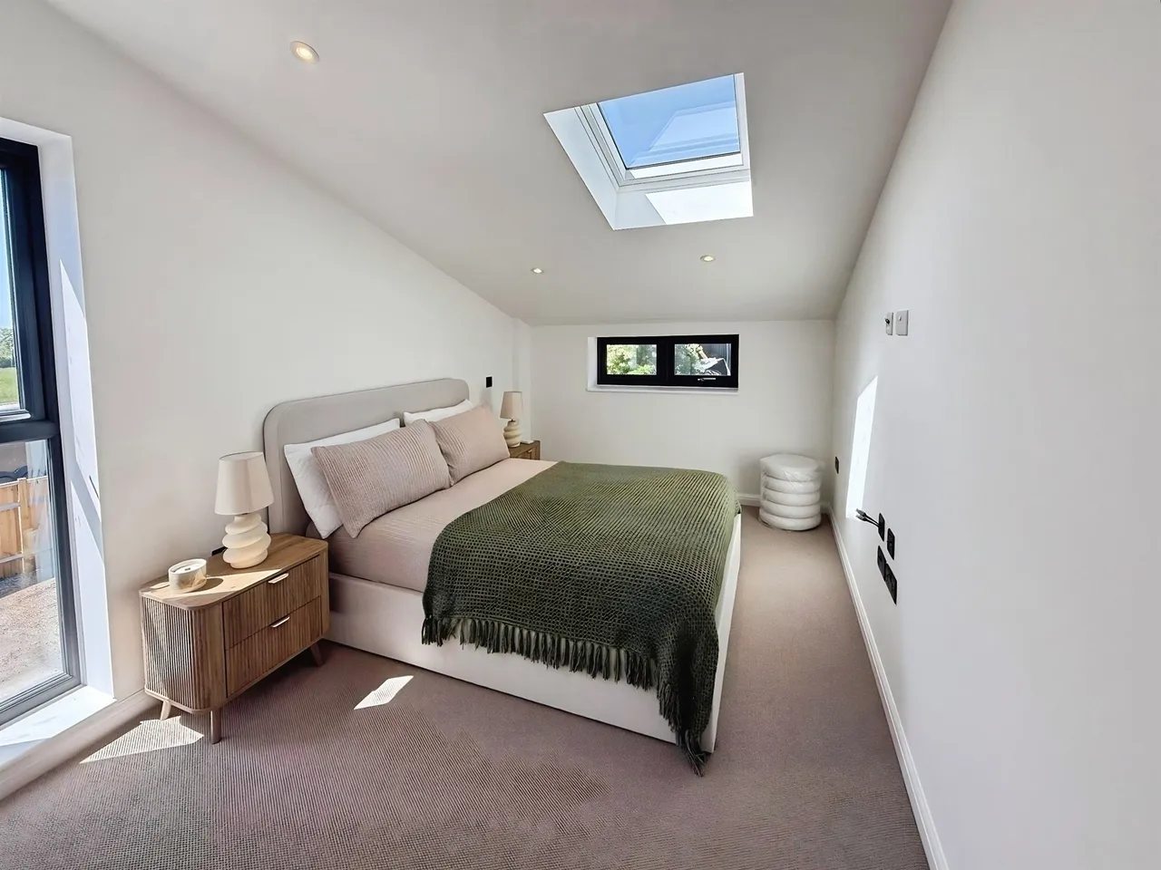 Aylesbury Road, Rowsham, HP22, photo 8