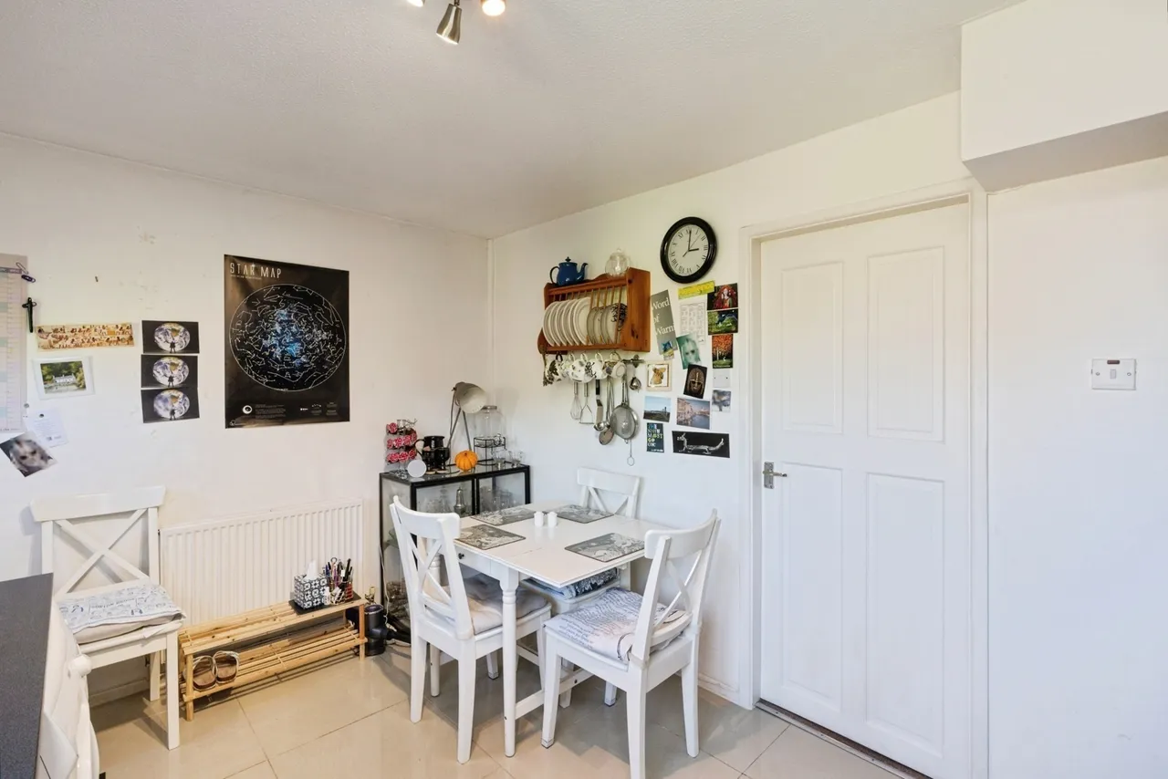 Dundee Close, Fearnhead, Warrington, Cheshire, WA2, photo 6
