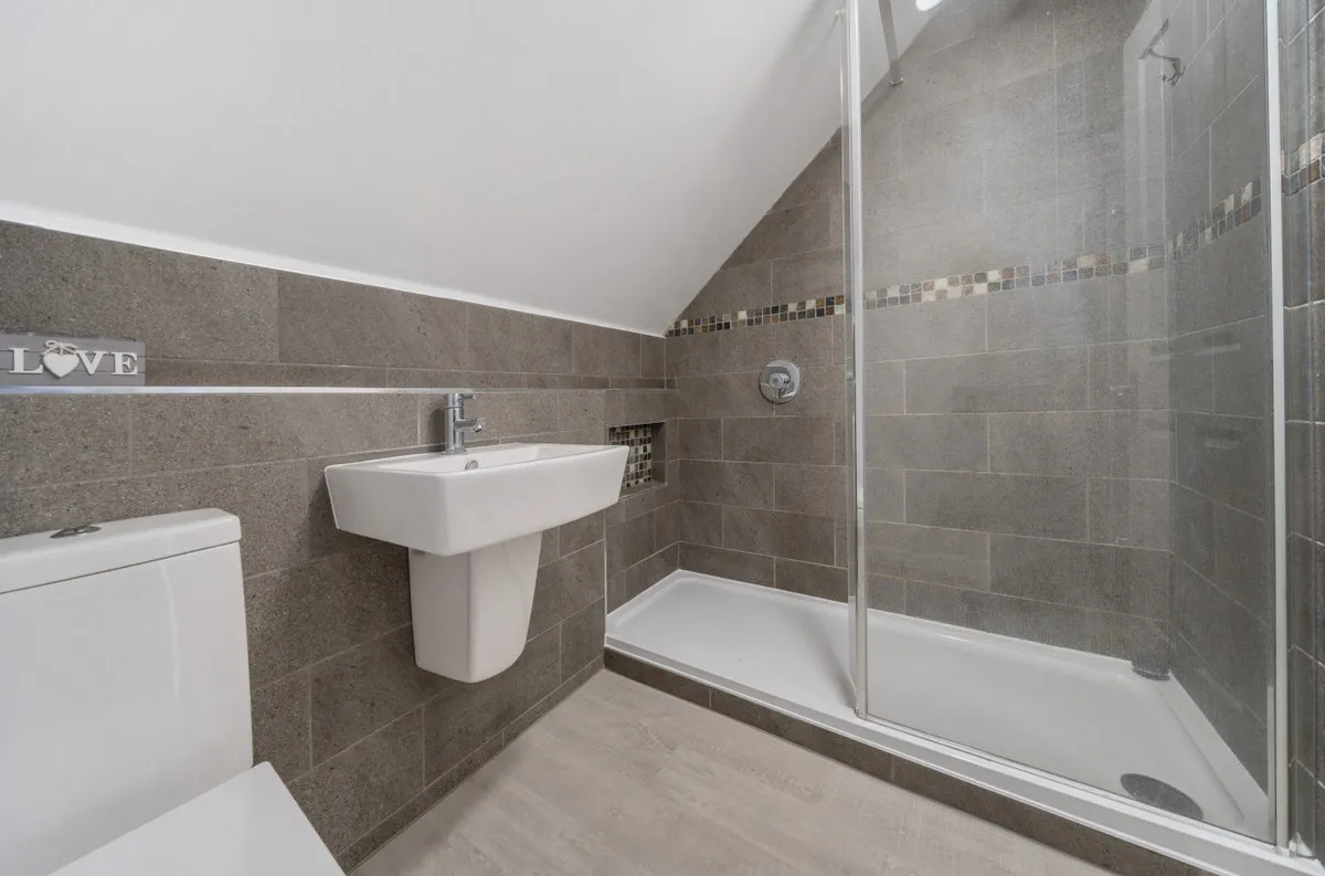 Newbury, RG14, photo 5