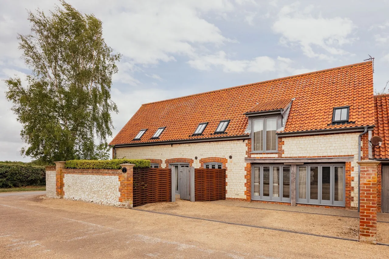 Detached Four Bedroom Home in the Coa, photo 6