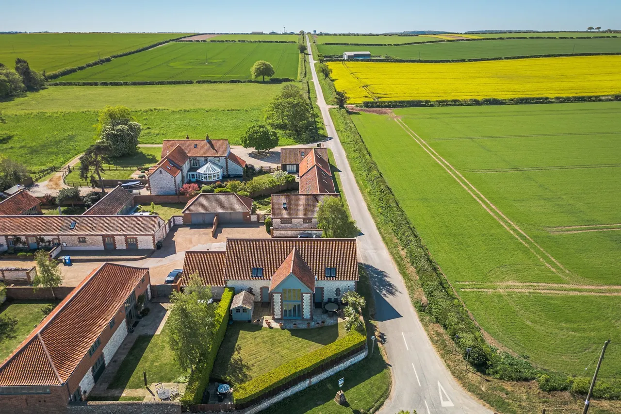 Detached Four Bedroom Home in the Coa, photo 4