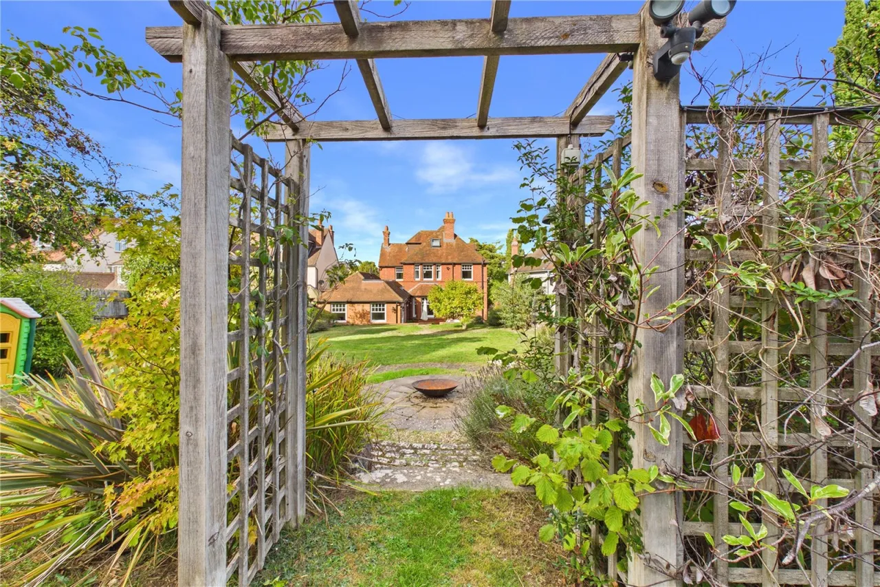 Oak Tree Road, Tilehurst, RG31, photo 2