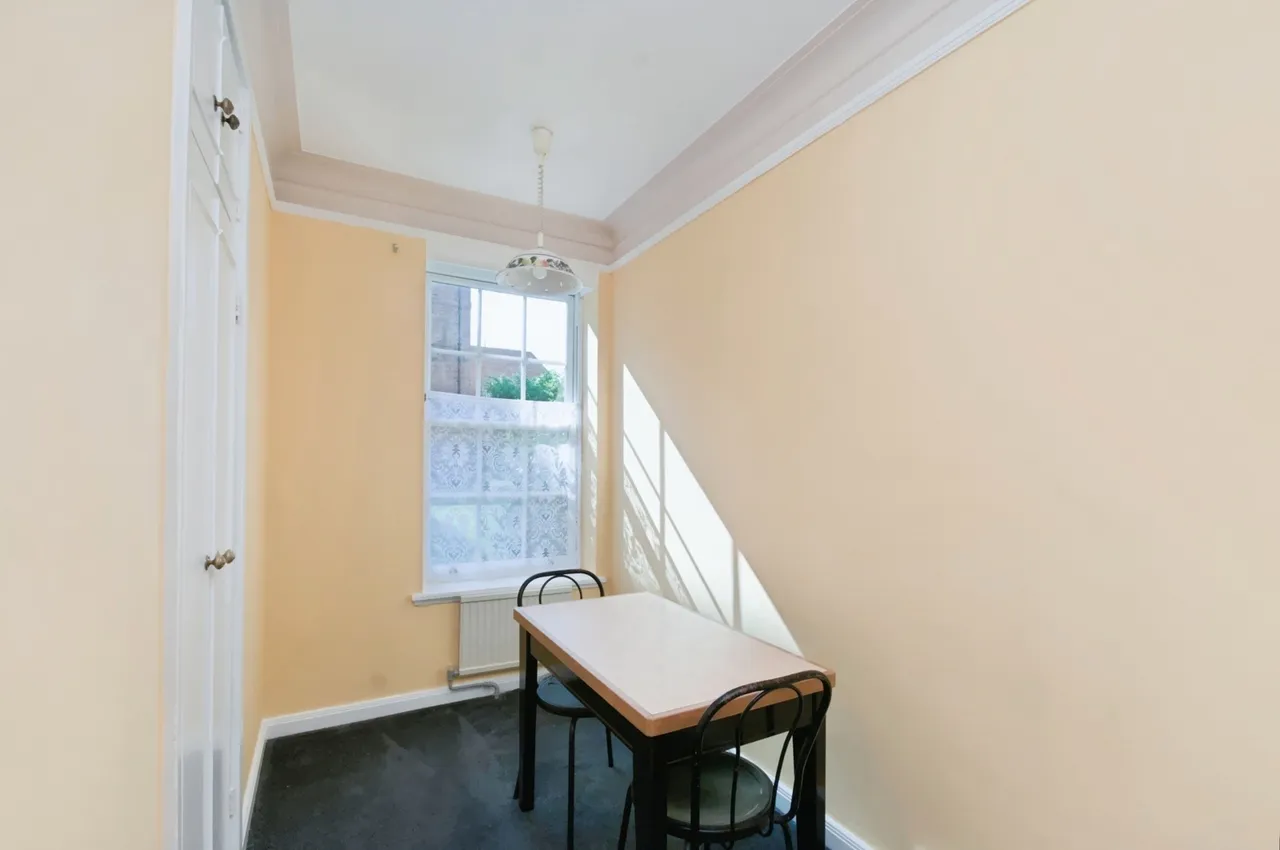 Staveley Road, Eastbourne, BN20, photo 24