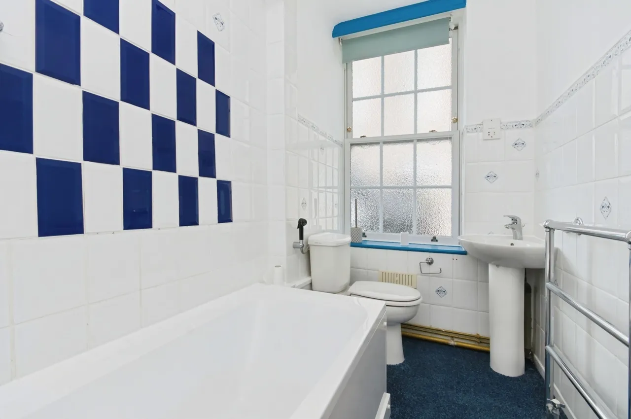 Staveley Road, Eastbourne, BN20, photo 25