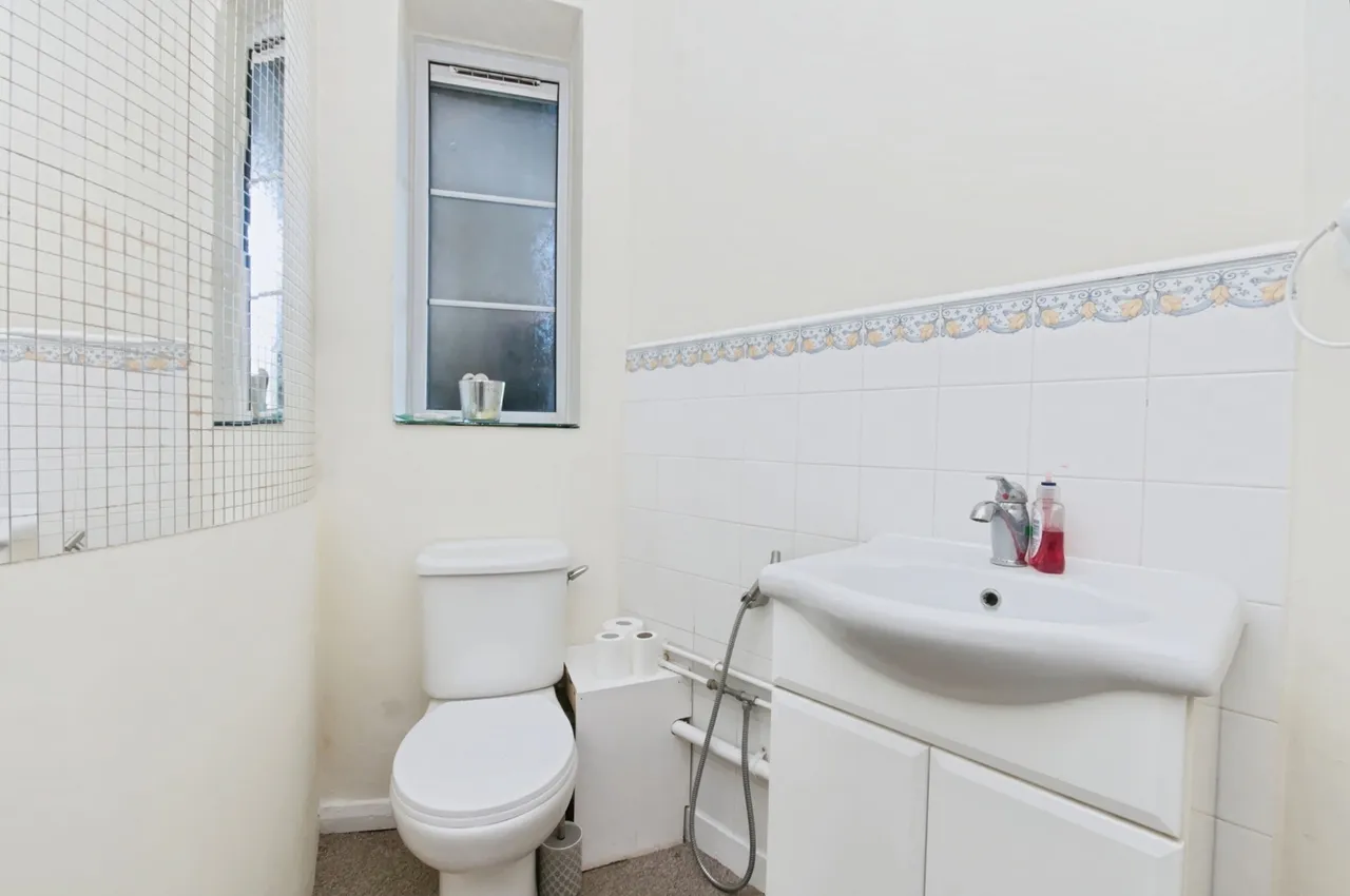 Staveley Road, Eastbourne, BN20, photo 11