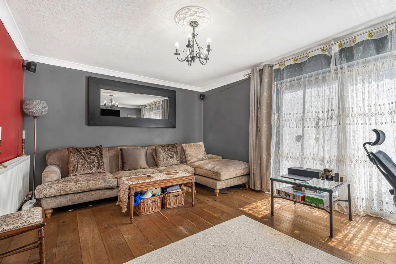Anvil Road, Sunbury-on-Thames, TW16, photo 2