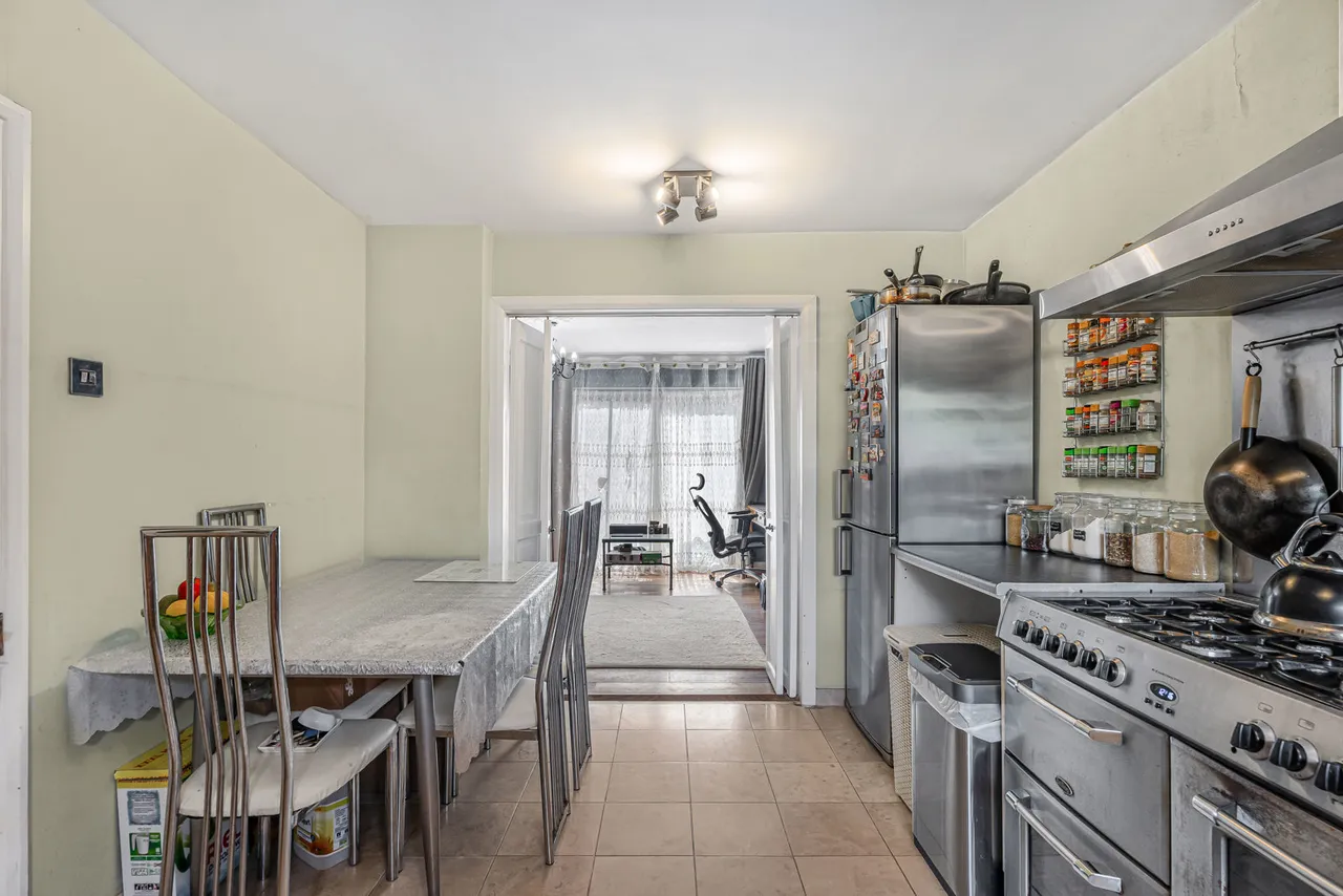 Anvil Road, Sunbury-on-Thames, TW16, photo 9